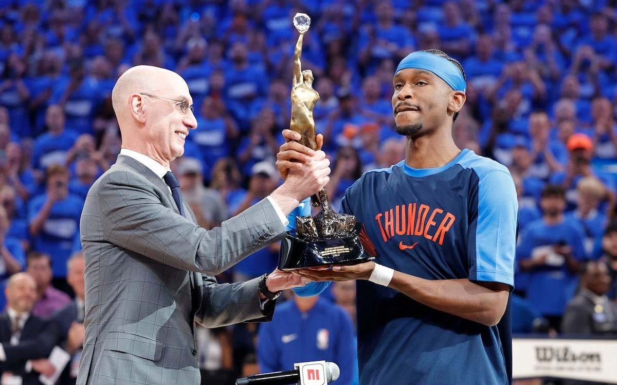 LOL全球总决赛-NBA总决赛赛程吃紧，托特纳姆赛前篮板制胜，媒体盛赞，训练强度明显提升的简单介绍